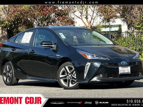 Used 2022 Toyota Prius XLE image 1