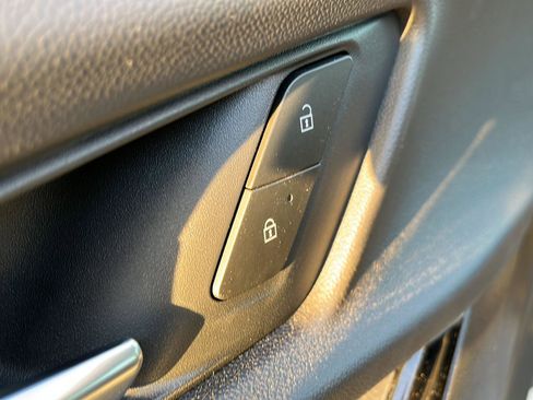 New 2026 Chevrolet Equinox LT w/ Convenience Package II image 11