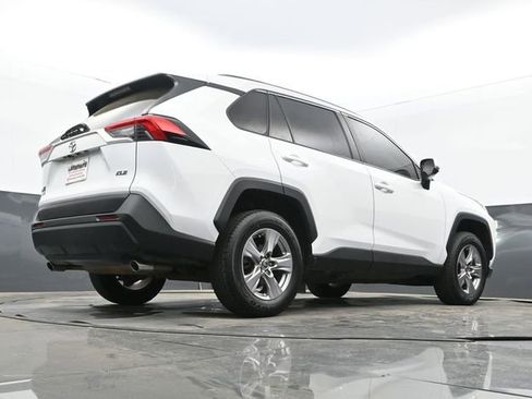 Used 2022 Toyota RAV4 XLE image 11