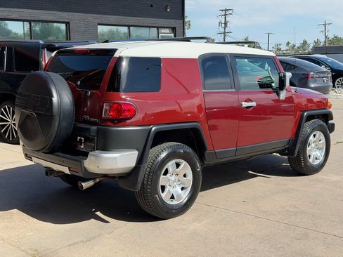 Used 2010 Toyota FJ Cruiser 4WD image 10