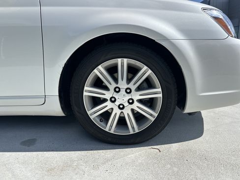 Used 2005 Toyota Avalon Limited FWD image 13