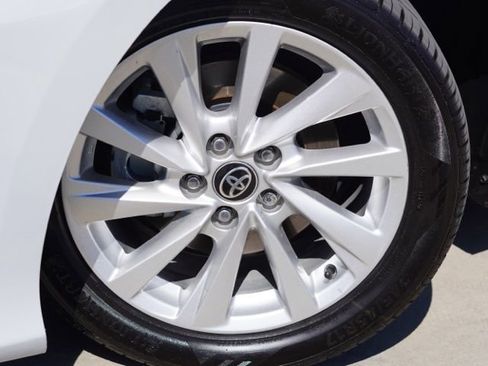 Used 2023 Toyota Camry LE w/ Convenience Package image 9