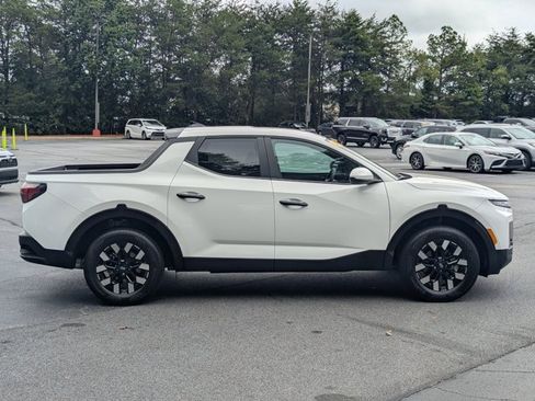 Used 2025 Hyundai Santa Cruz SE image 8