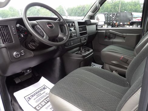 Used 2025 GMC Savana 2500 w/ Driver Convenience Package RWD image 16