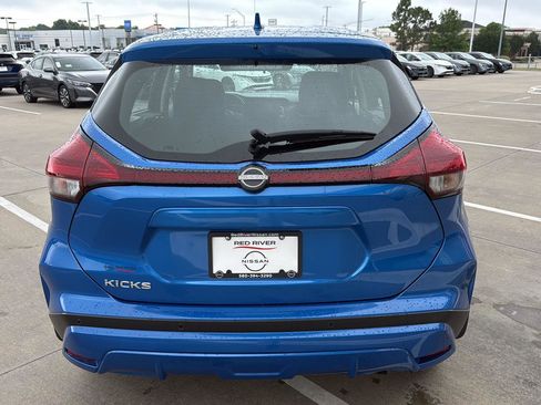 Used 2025 Nissan Kicks Play S FWD image 9
