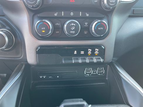 Used 2019 RAM 1500 Big Horn AWD/4WD image 17