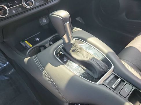 Certified 2025 Honda HR-V EX-L image 28