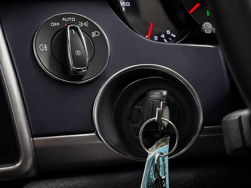 Used 2015 Porsche Panamera image 43