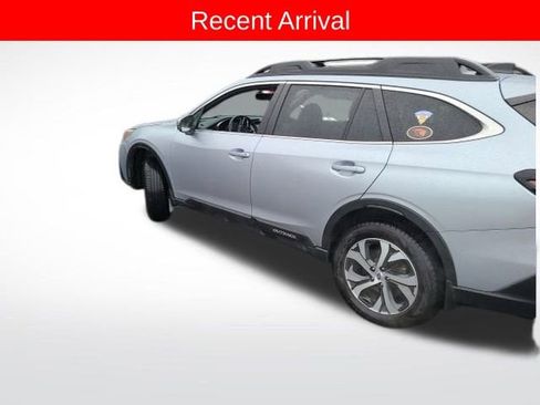 Used 2022 Subaru Outback Limited image 7
