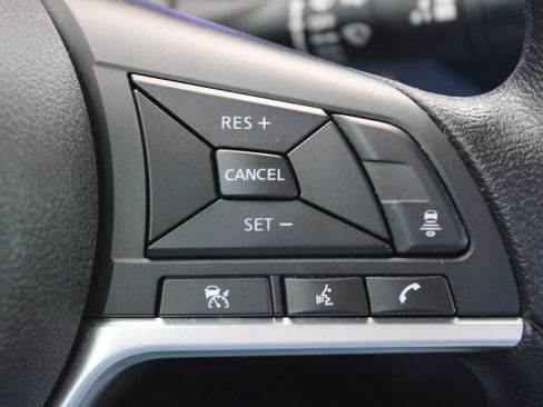 Used 2024 Nissan Sentra SV FWD image 21
