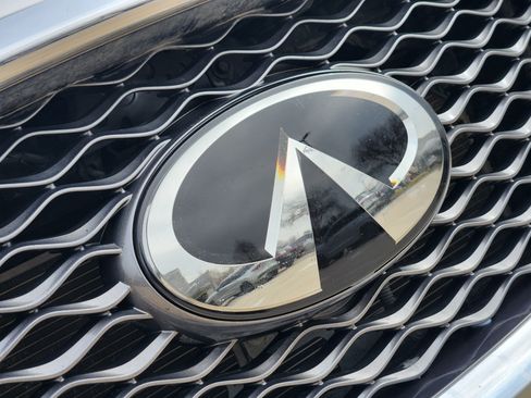 Used 2019 INFINITI QX50 Luxe w/ Navigation Package image 12