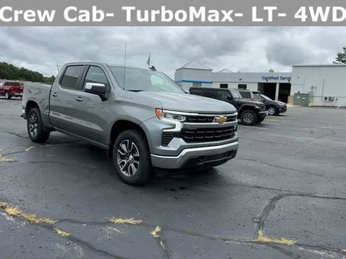 Used 2023 Chevrolet Silverado 1500 LT AWD/4WD image 2