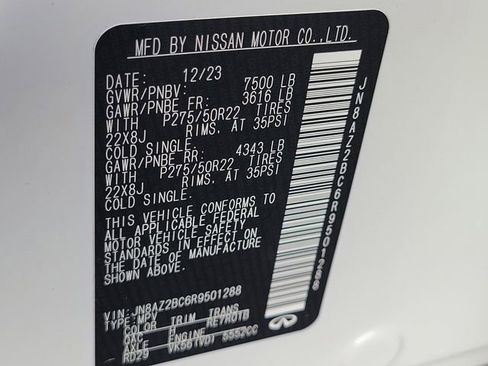 Used 2024 INFINITI QX80 Sensory image 32