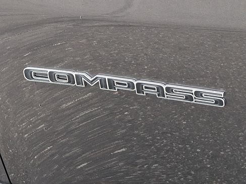Used 2023 Jeep Compass Latitude AWD/4WD image 29
