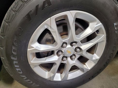 Used 2019 Chevrolet Traverse LT w/ LPO, Floor Liner Package AWD/4WD image 31