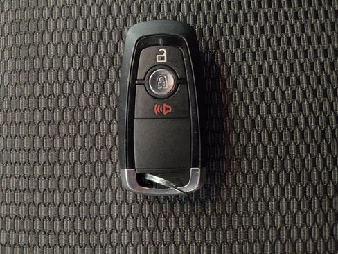 Used 2018 Ford Explorer XLT FWD image 32
