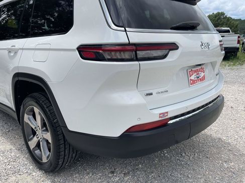 Used 2022 Jeep Grand Cherokee L Limited w/ Luxury Tech Group II AWD/4WD image 28