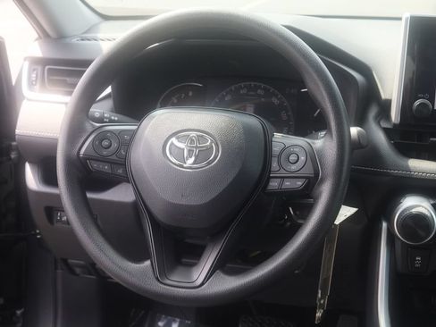 Used 2025 Toyota RAV4 LE AWD/4WD image 14
