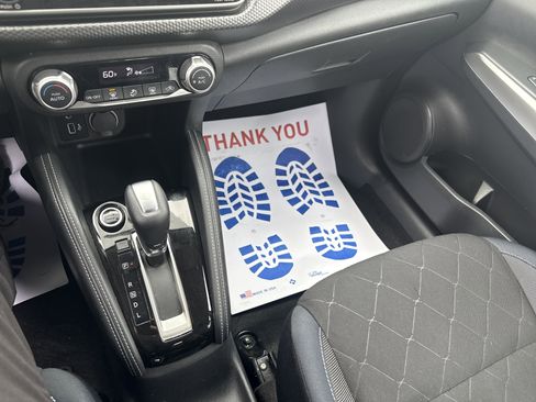 Used 2018 Nissan Kicks SV image 21