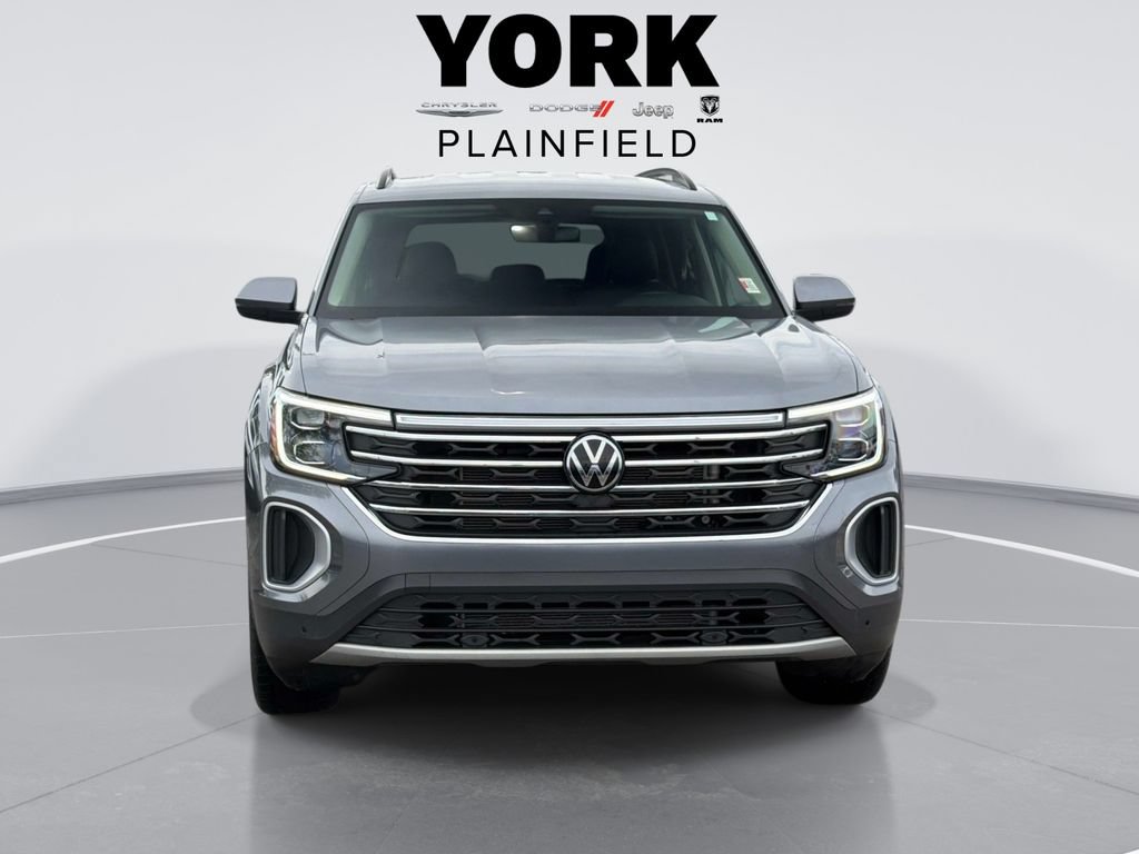 Used 2025 Volkswagen Atlas SE FWD image 2