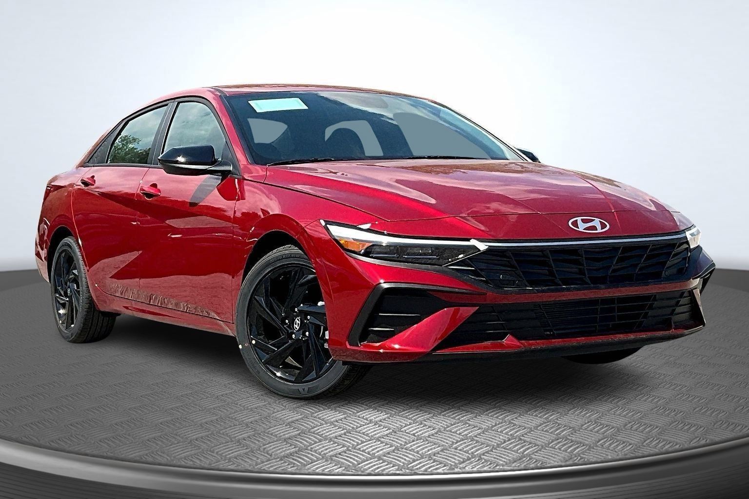 Used 2026 Hyundai Elantra Sport FWD image 2