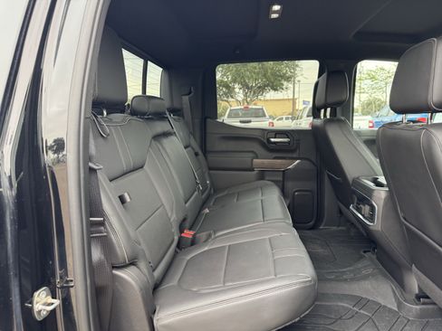 Used 2022 Chevrolet Silverado 1500 High Country w/ Technology Package image 31