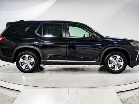 Used 2025 Honda Pilot EX-L image 13