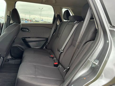 Used 2023 Nissan Rogue S image 13