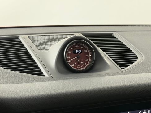 New 2026 Porsche Macan S image 22