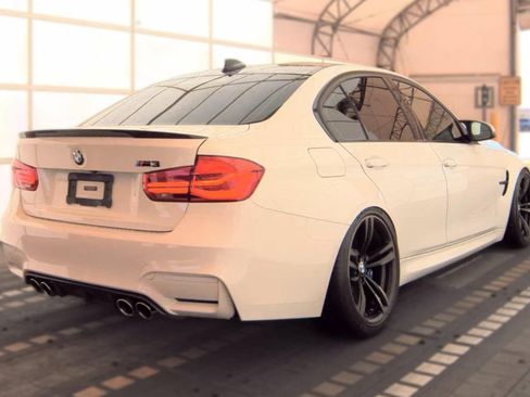 Used 2018 BMW M3 RWD image 16