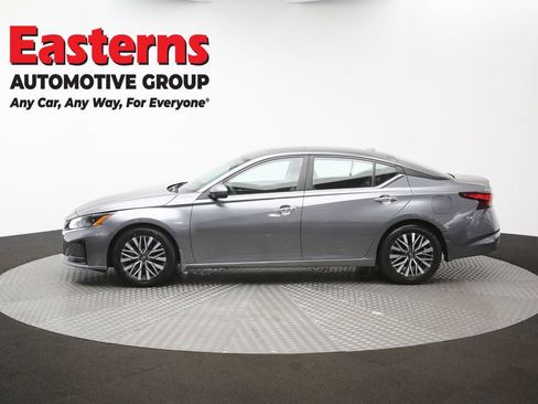 Used 2023 Nissan Altima 2.5 SV w/ SV Premium Package FWD image 60