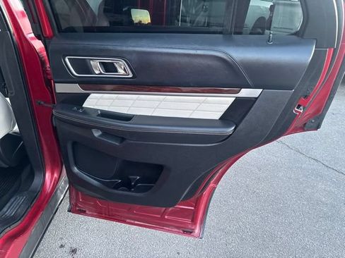 Used 2016 Ford Explorer Platinum AWD/4WD image 20
