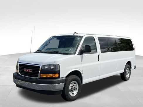 Certified 2025 GMC Savana 3500 LT w/ LT Preferred Equipment Group image 5