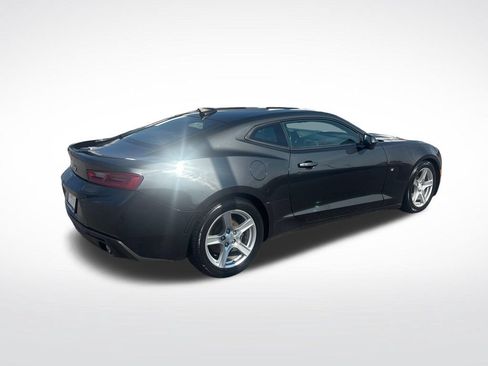 Used 2016 Chevrolet Camaro LT RWD image 8