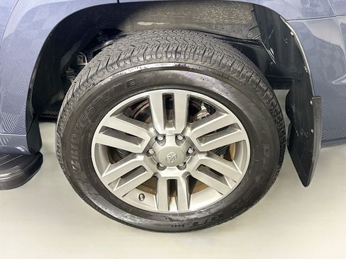 Used 2013 Toyota 4Runner Limited AWD/4WD image 11