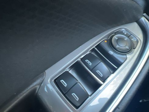 Used 2016 Chevrolet Malibu LT image 21