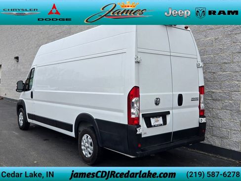 Used 2024 RAM ProMaster 3500 w/ Quick Order Package 22G SLT FWD image 3