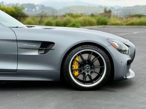 Used 2018 Mercedes-Benz AMG GT R image 20