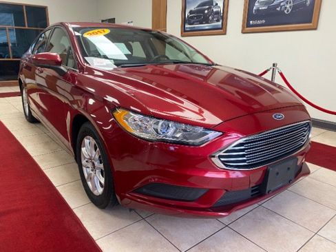 Used 2017 Ford Fusion S image 8