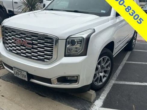 Used 2018 GMC Yukon Denali image 7