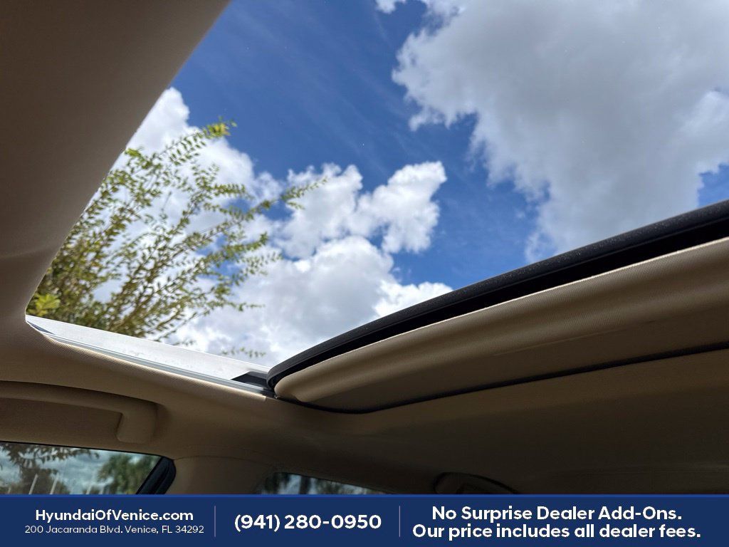 Used 2018 Toyota Avalon XLE Premium FWD image 5