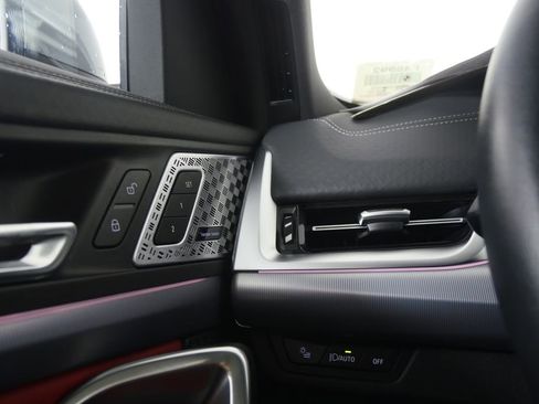 Certified 2025 BMW X2 xDrive28i image 18