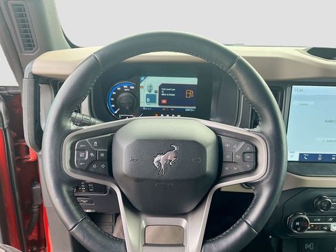 Used 2024 Ford Bronco Wildtrak AWD/4WD image 11