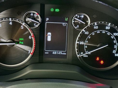 Used 2020 Lexus GX 460 Premium w/ Premium Package image 10