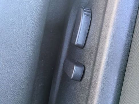 Used 2025 Nissan Altima 2.5 SV FWD image 13