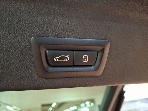 Used 2024 BMW X6 xDrive40i w/ Premium Package image 28