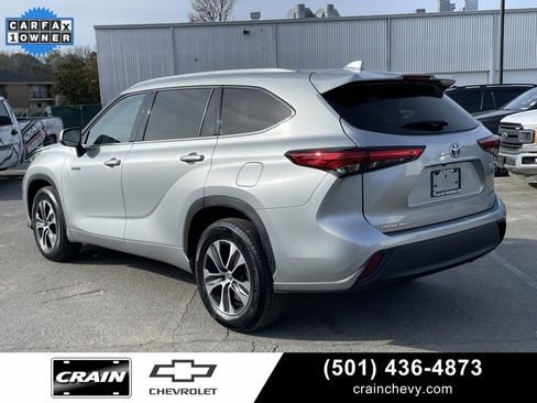 Used 2021 Toyota Highlander XLE image 5