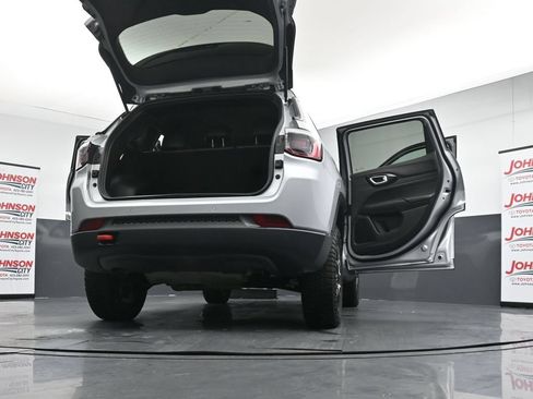 Used 2024 Jeep Compass Trailhawk AWD/4WD image 48