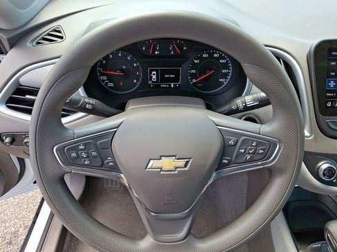 Used 2024 Chevrolet Malibu LT FWD image 19