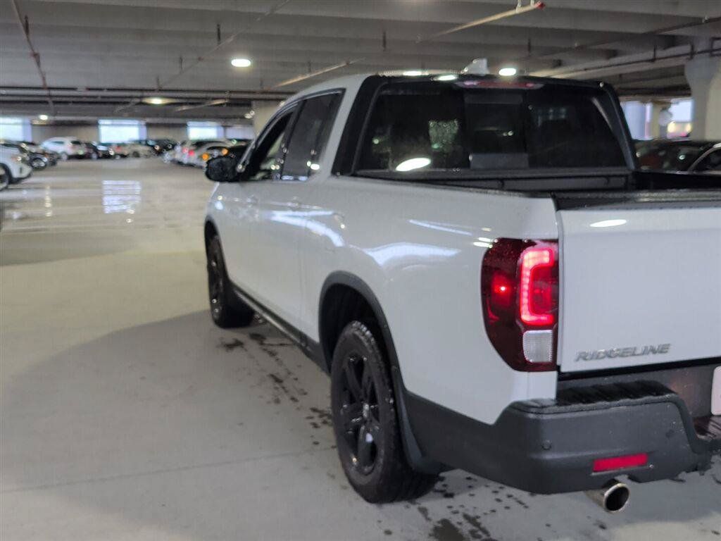 Used 2022 Honda Ridgeline Black Edition image 3